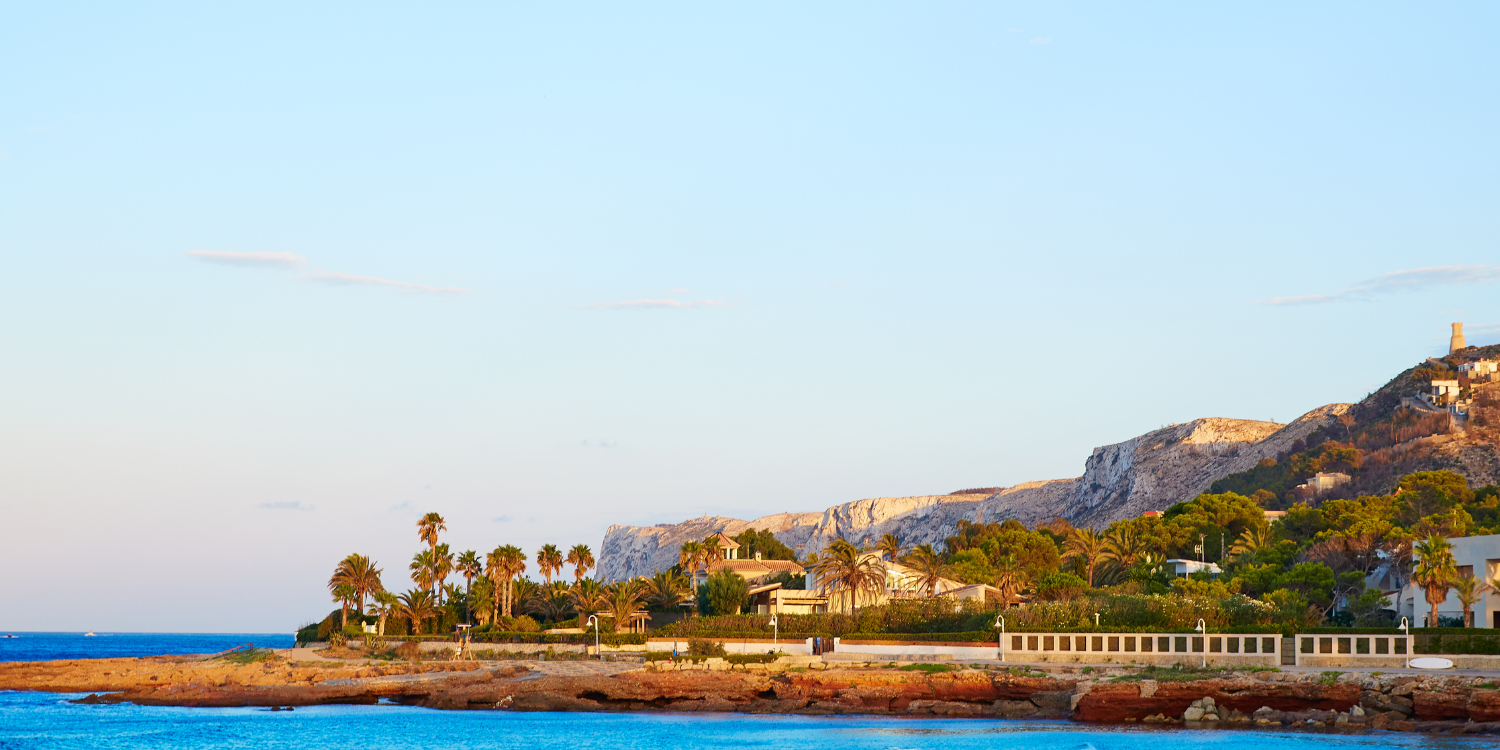 cambiando la gran ciudad por la costa: como comprar una casa en Denia